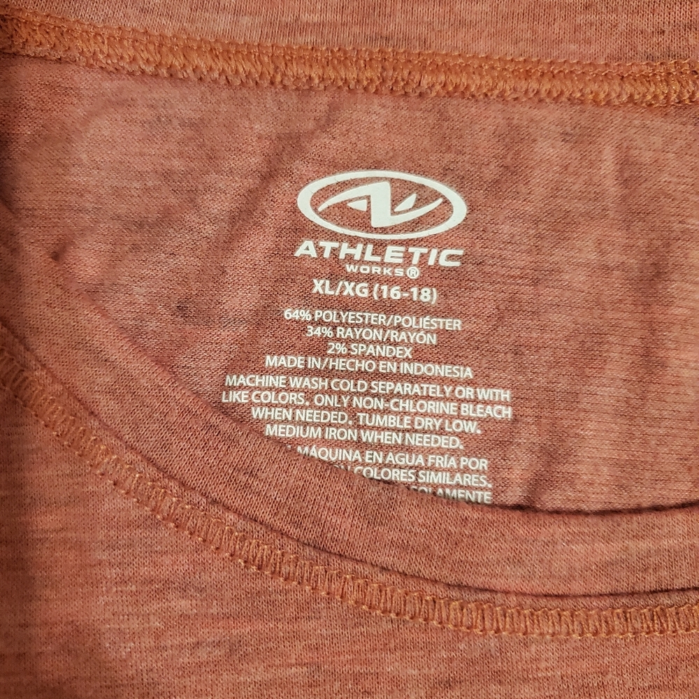 Women's Athletic Works Tshirt Maternity - Picture 3 of 3